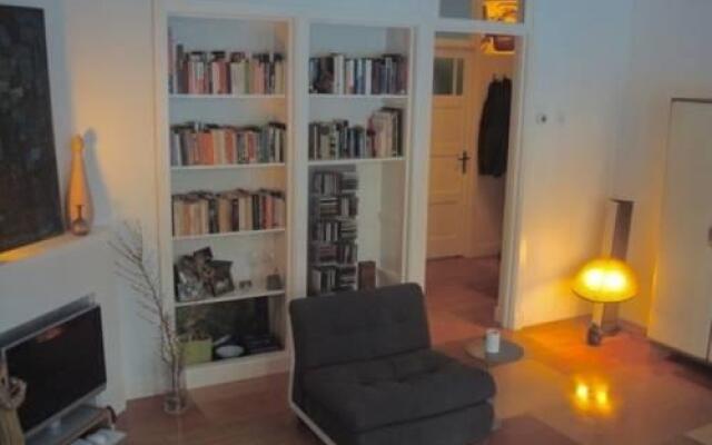 Bed and Breakfast Rotterdam Vroesenpark