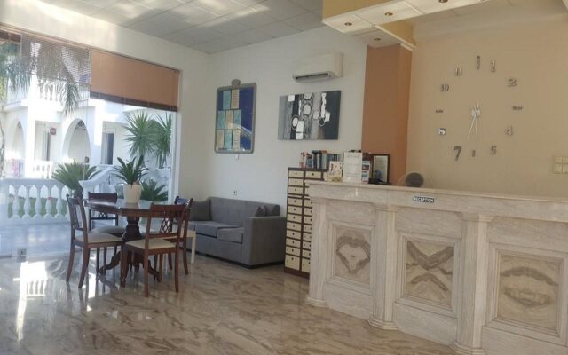 Mariana Hotel