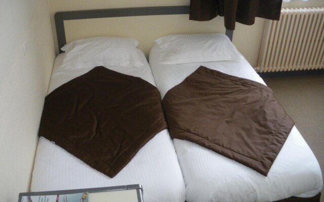 Hotel Continental - Contact Hotel