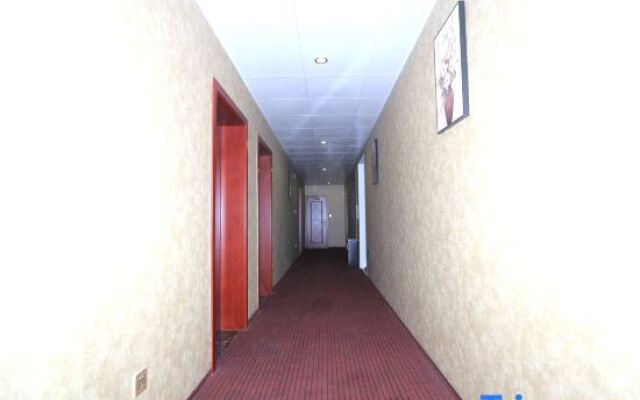 Yijia Hotel, Louxing District, Loudi City