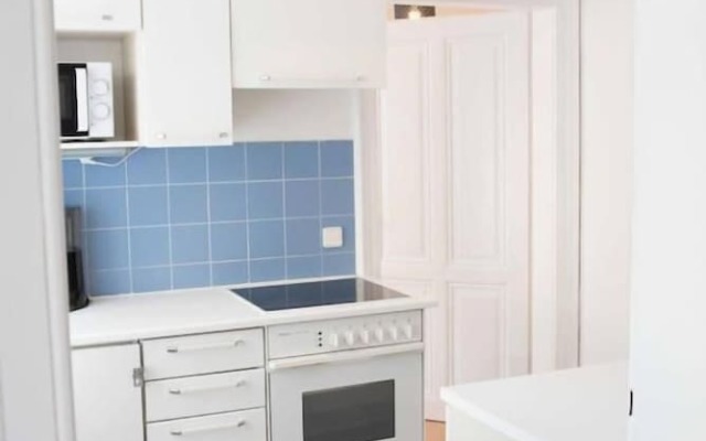 Blueberry Living City Apartment