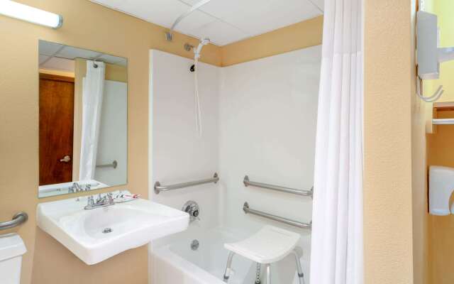 Days Inn by Wyndham Scranton PA