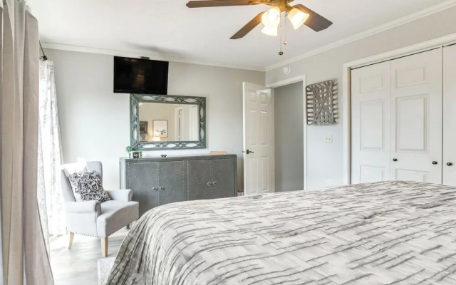 Branson Family Condo: Golf, Relax & Swim!