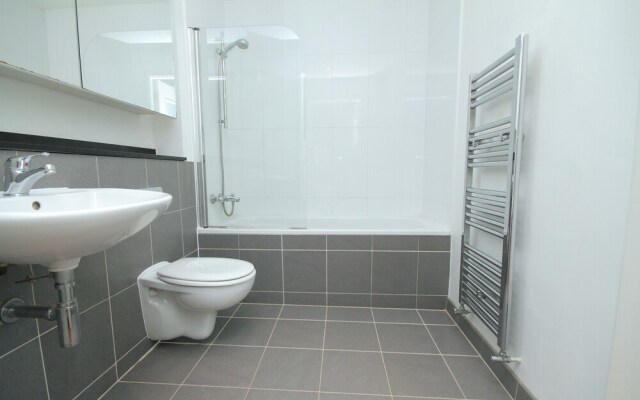 Forbes Street Suite 5 Star