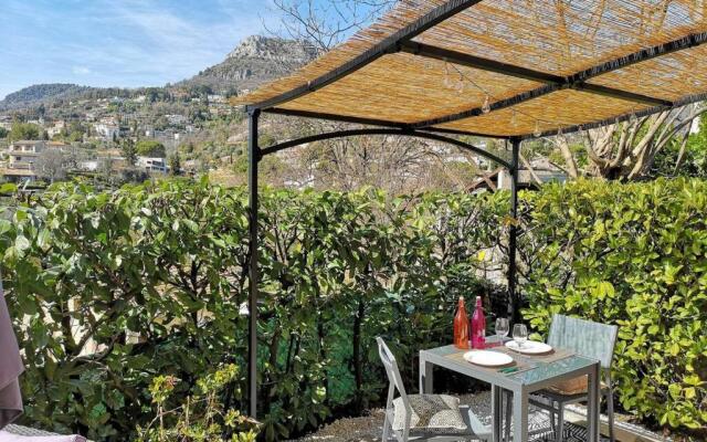 Charmant 2 pièces + terrasse entouré de verdure