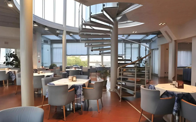 Sam Hotel