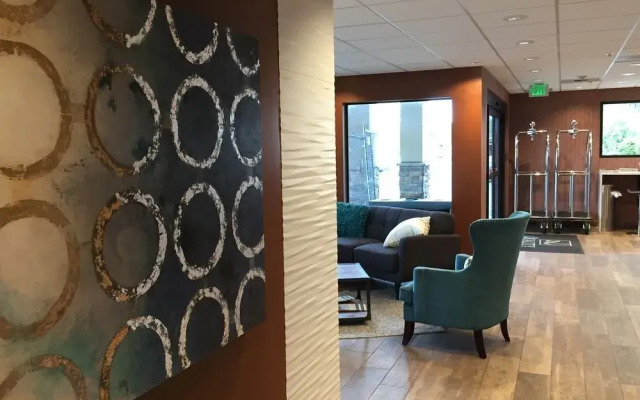 Quality Inn & Suites Pacific Seattle