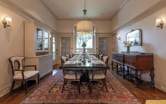 Stonehurst Place Bed & Breakfast