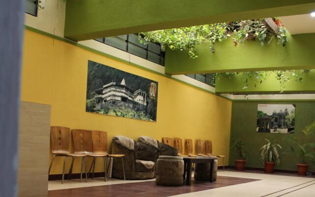 Hotel Cool Palace