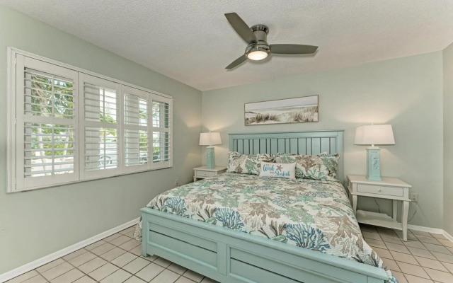 Sea La Vie - 205 - 55th