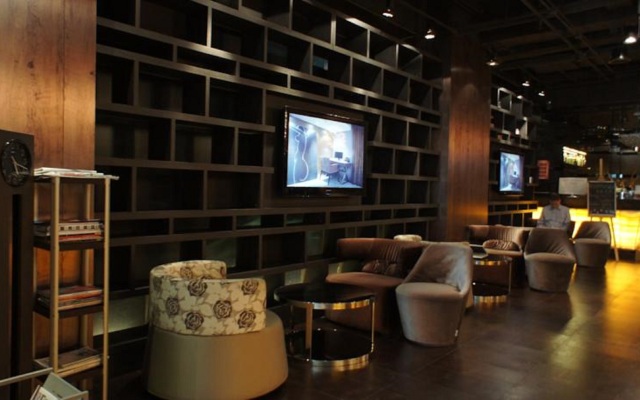 Qingdao Housing International Hotel