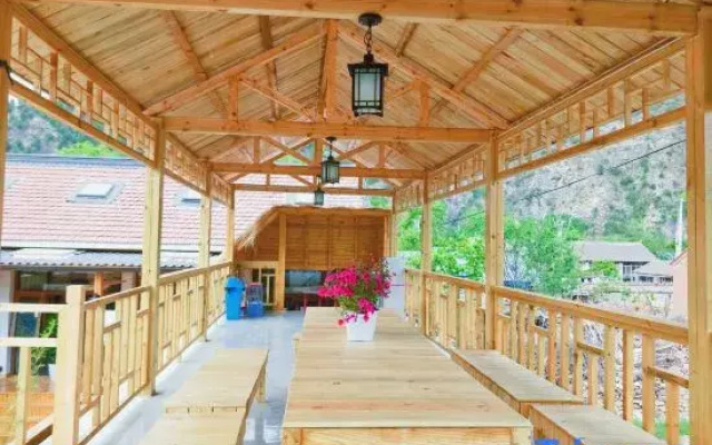 Beijing Shicheng Yunqi B&B (Qinglianggu Scenic Area Branch)