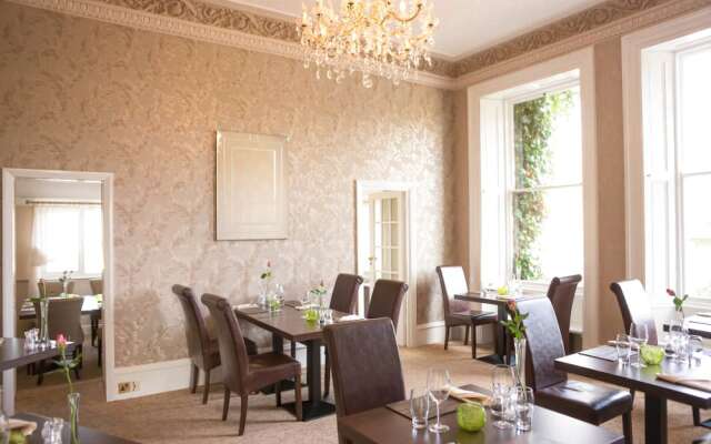 Westlakes Hotel and Restaurant