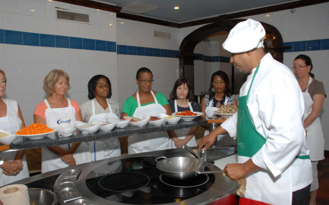 Graycliff Hotel And Restaurant