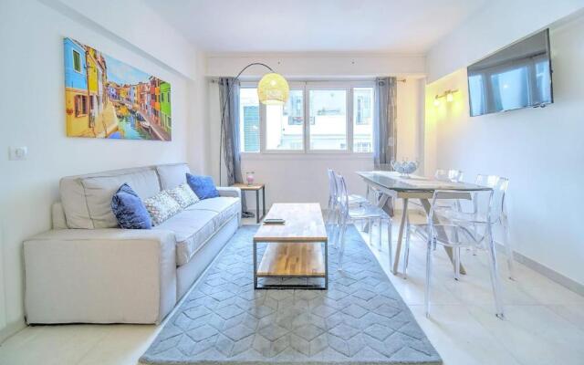 Cannes premium 3 BR 2 bath fully renovated heart of town by Olam Properties