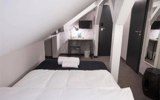 Marcopolo House