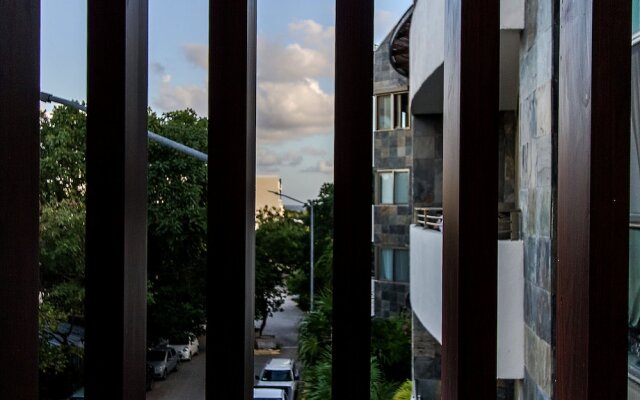 Kuxtal 201 by iMexico