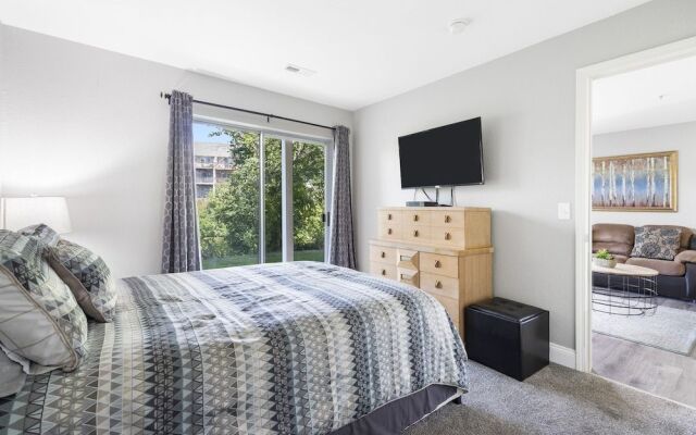 Waterfront Branson Escape