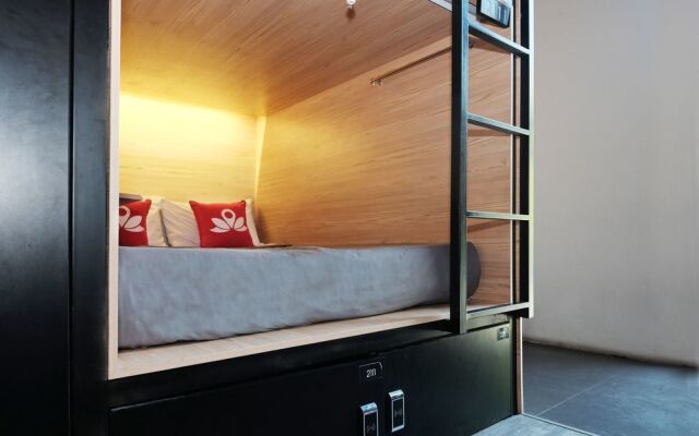 ZEN Hostel Gubeng Station