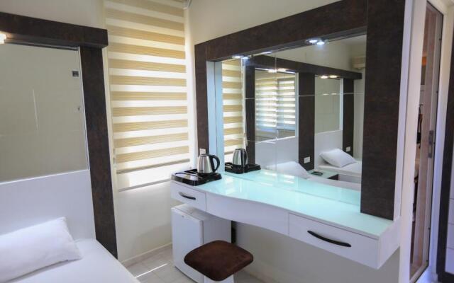 Otel Albos