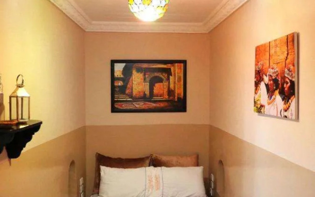 Riad Sardinas & Chili