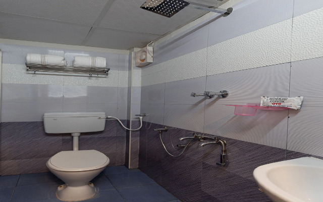 Capital O 39352 Nestle Inn