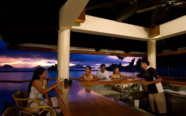 Pangulasian Island Resort