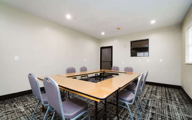 Quality Suites Houston Hobby Airport