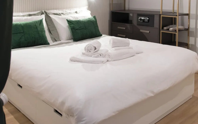 Colosseum suites by Glen