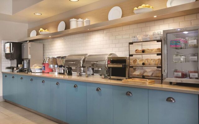 Country Inn & Suites by Radisson, Seattle-Bothell, WA