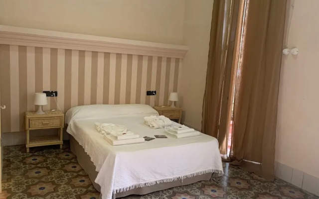 Doña Isabel - La Giraldilla