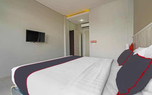 Capital O 1898 Louise Place – Guest Rooms – Cianjur