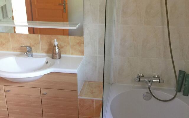 Comfortable Holiday Home in Flayosc With Private Garden