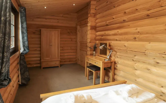 Welcome Hjem Log Cabin