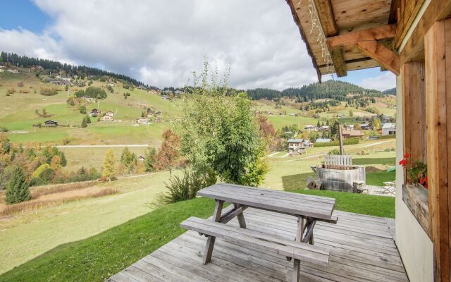 Pretty Apartment in a Separate Mountain Chalet