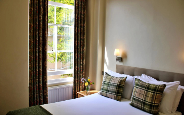 Victoria Square Hotel