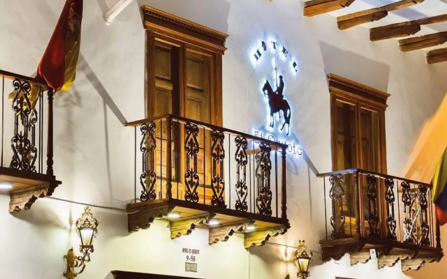 Hotel & Suites El Quijote