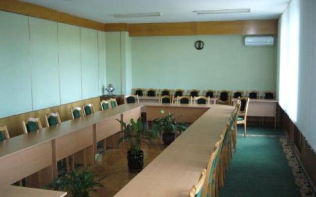 Hotel Profspilkovyi