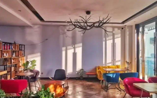 Yuanju Yishu Boutique Inn