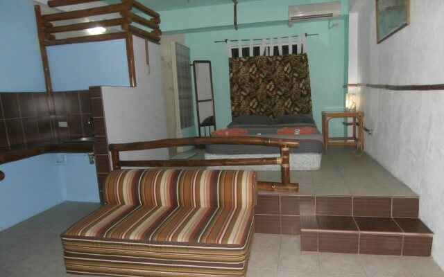 Bahay Isla Inn - Hostel Puerto Galera