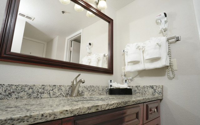 Parc Corniche Condominium Suite Hotel