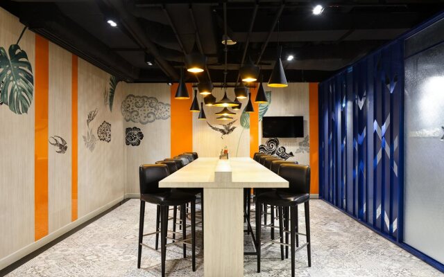 Holiday Inn Express Bangkok Sukhumvit 11 by IHG