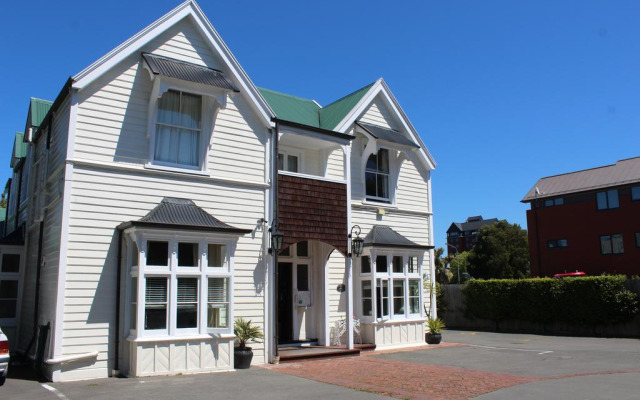 The Grange Boutique B & B and Motel