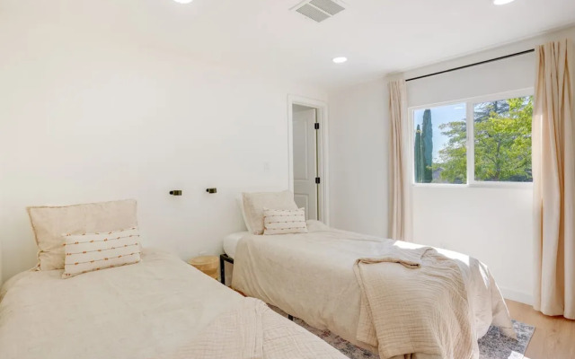 Mtn Views: Bright & Airy Sedona Home!