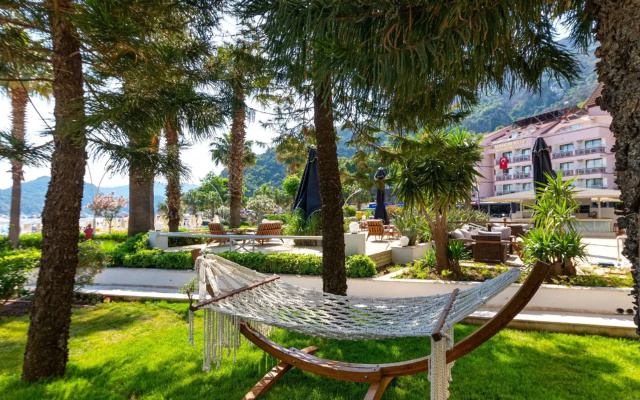 Faros Premium Beach