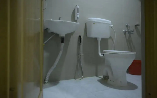 Hotel Pohor Regency Near Kamakhya Foot Bridge
