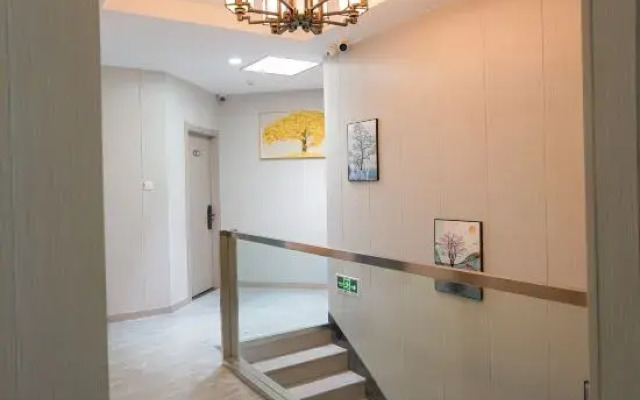 Yunqing Homestay (Shanghai Linghe Road)