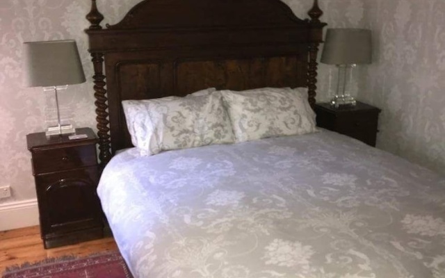 Victorian chic row cottage – Guest Rooms – Adelaide