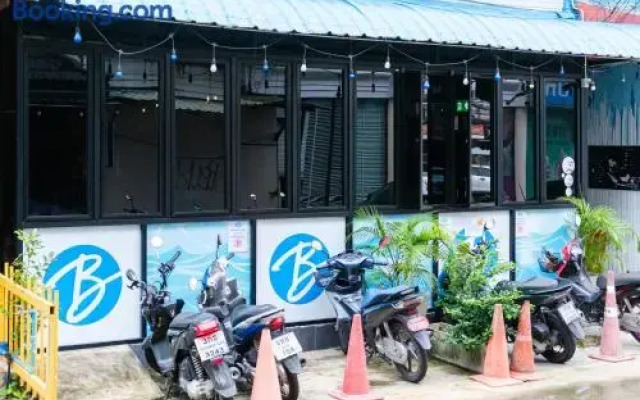 Bodega Phuket Party Hostel - Adults Only