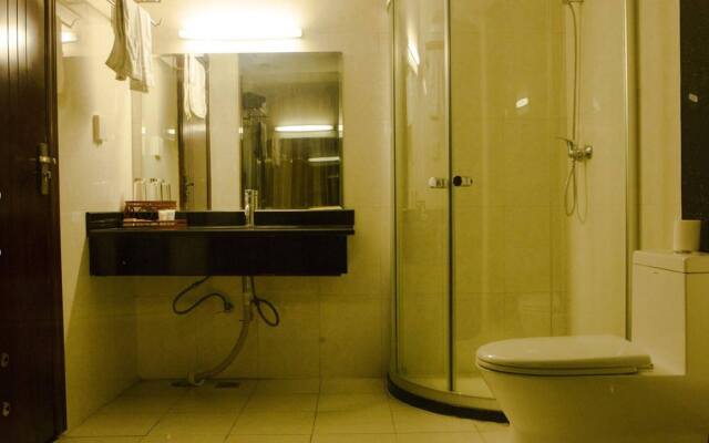 Golden Eagle Summit Hotel Kunming